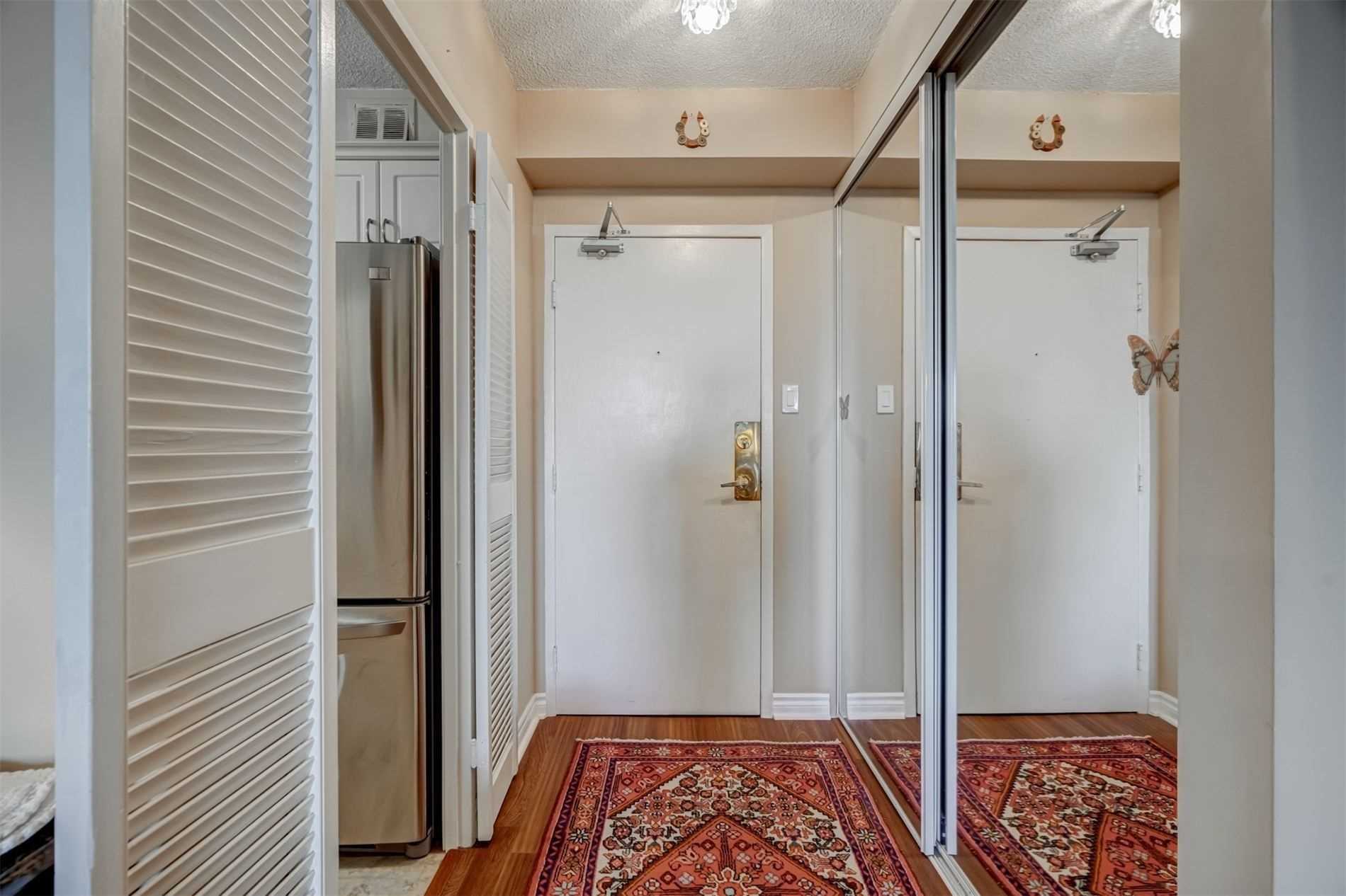 Listing W5913181 - Large Photo # 4