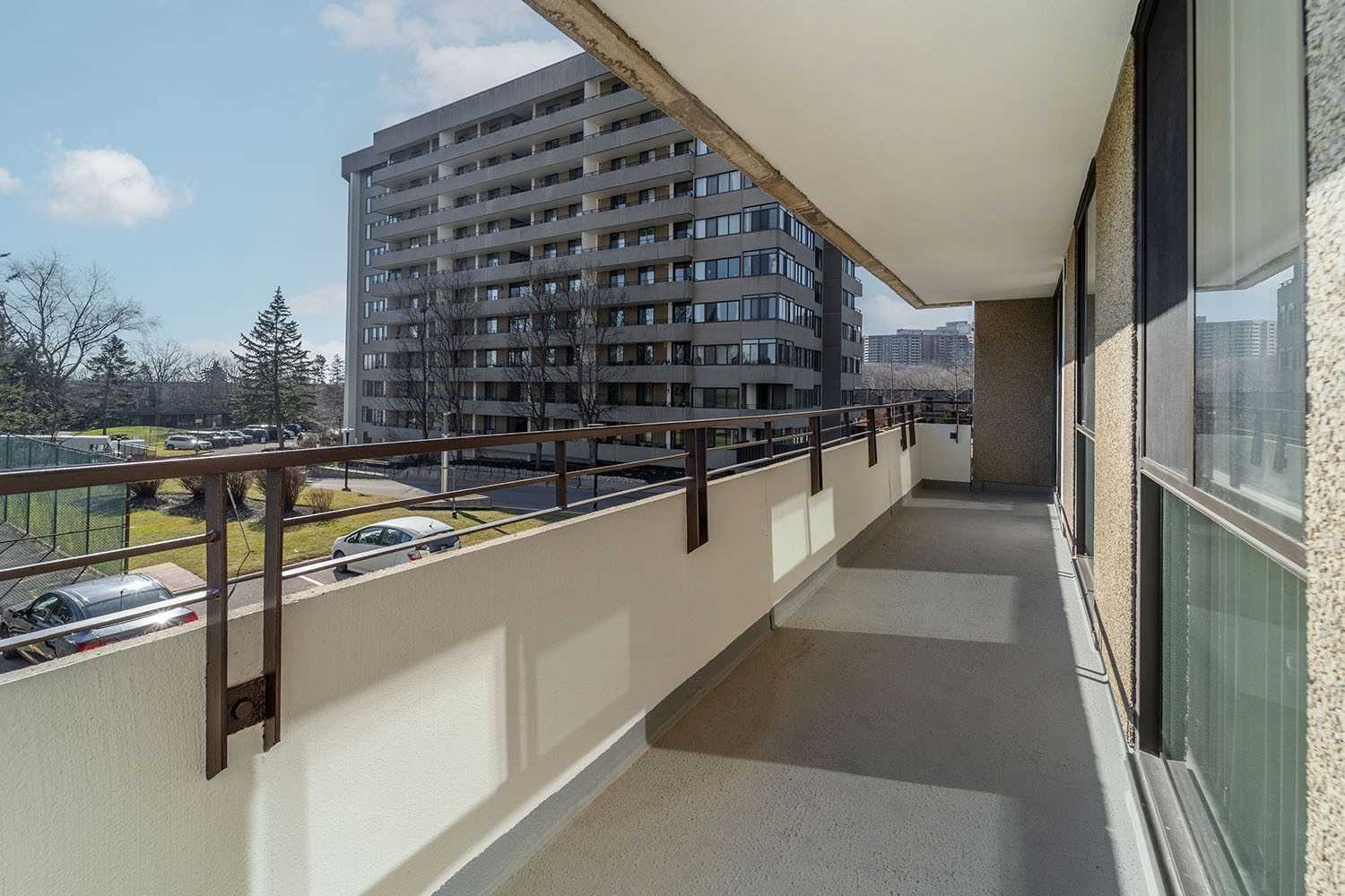 1300 Mississauga Valley Boulevard, #211