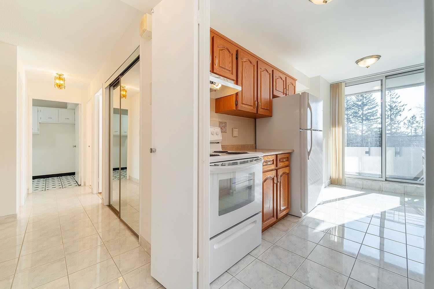1300 Mississauga Valley Boulevard, #211