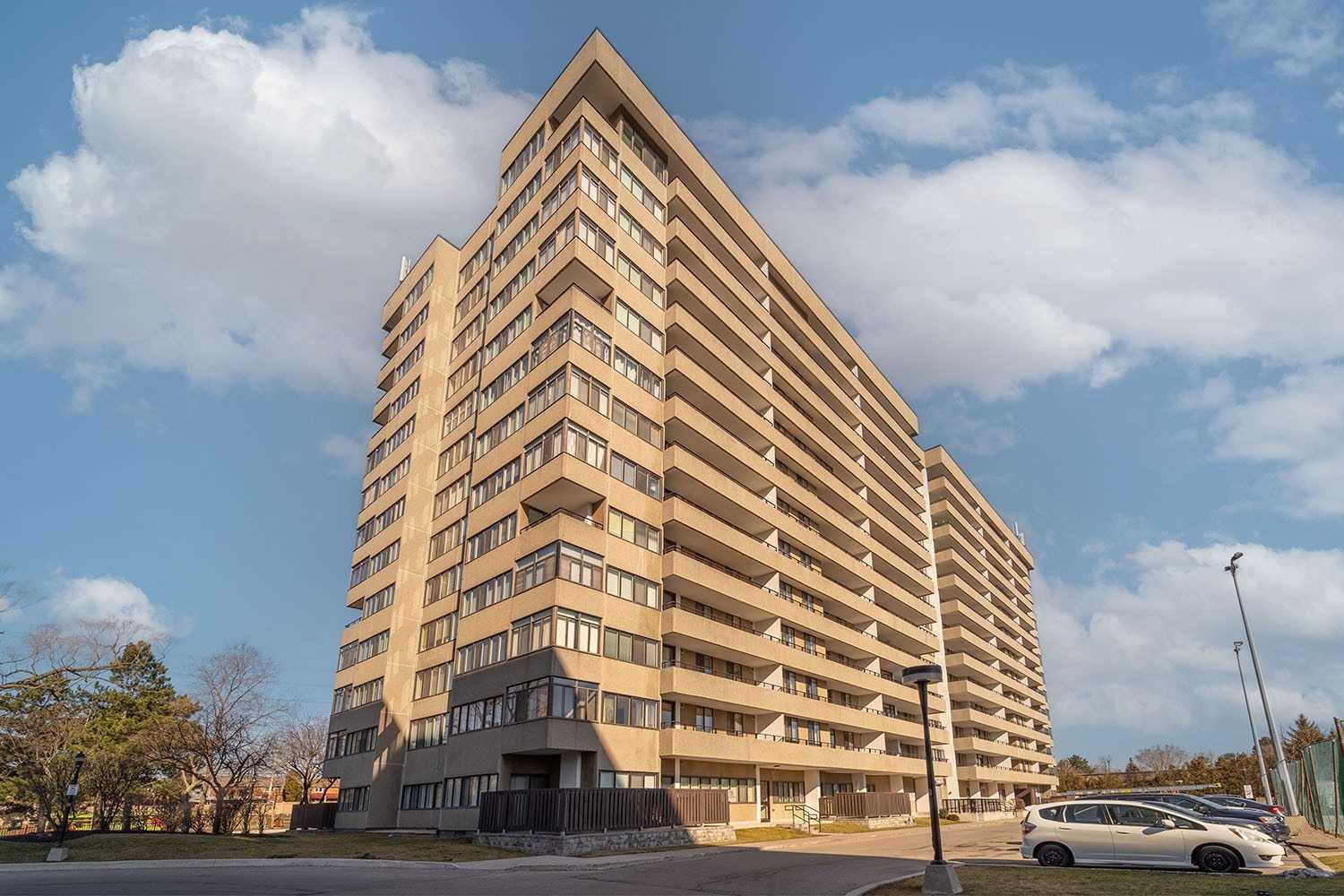 1300 Mississauga Valley Boulevard, #211