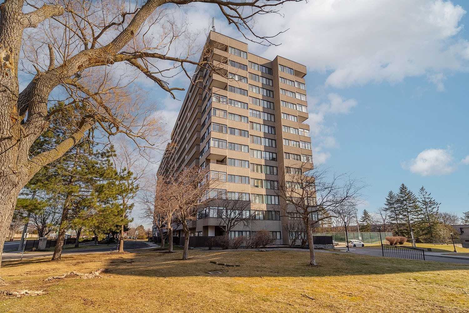 1300 Mississauga Valley Boulevard, #211