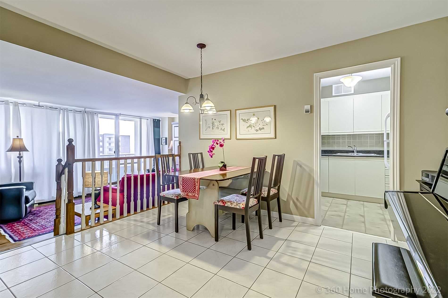25 Four Winds Dr, #1005