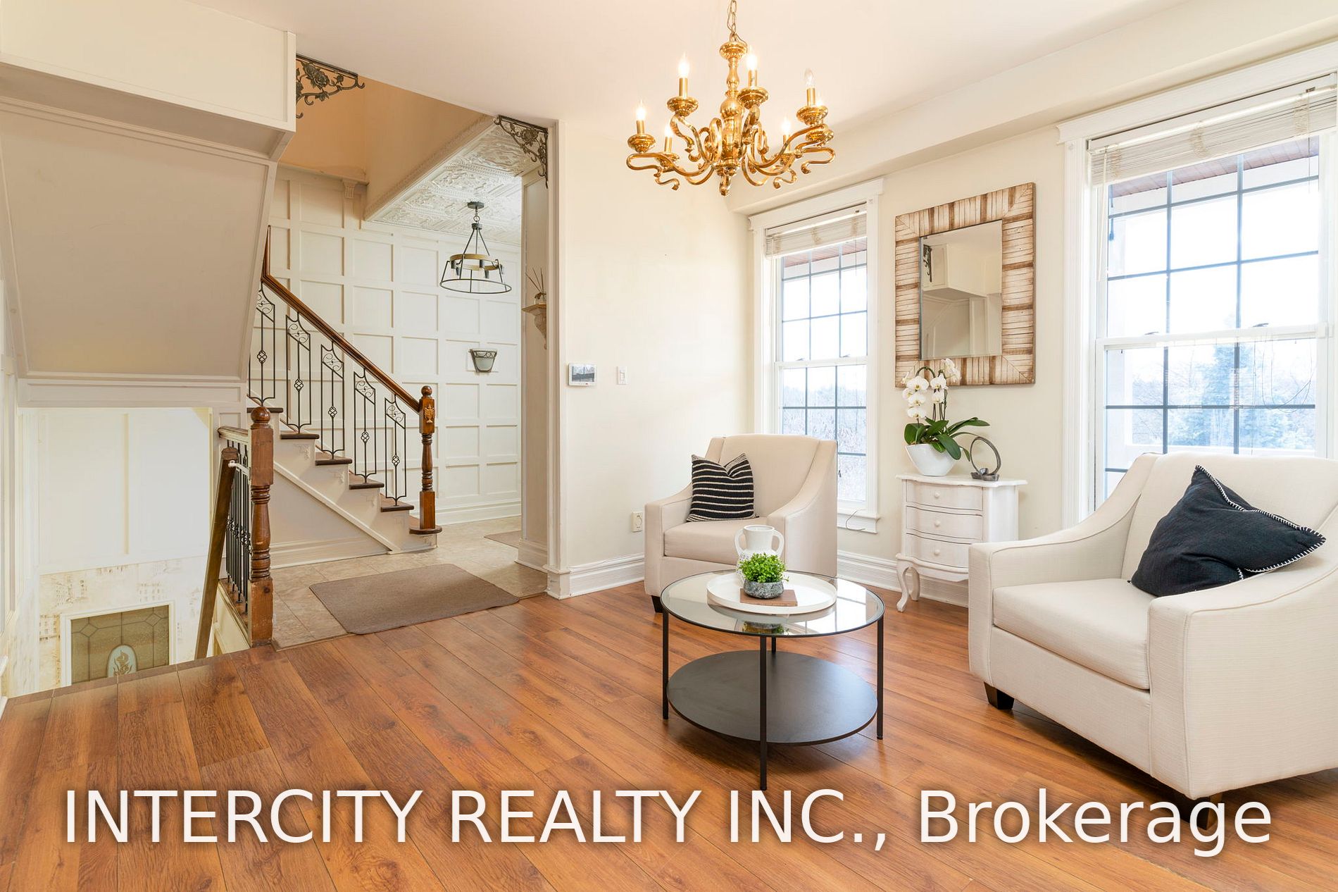 433 King Street E