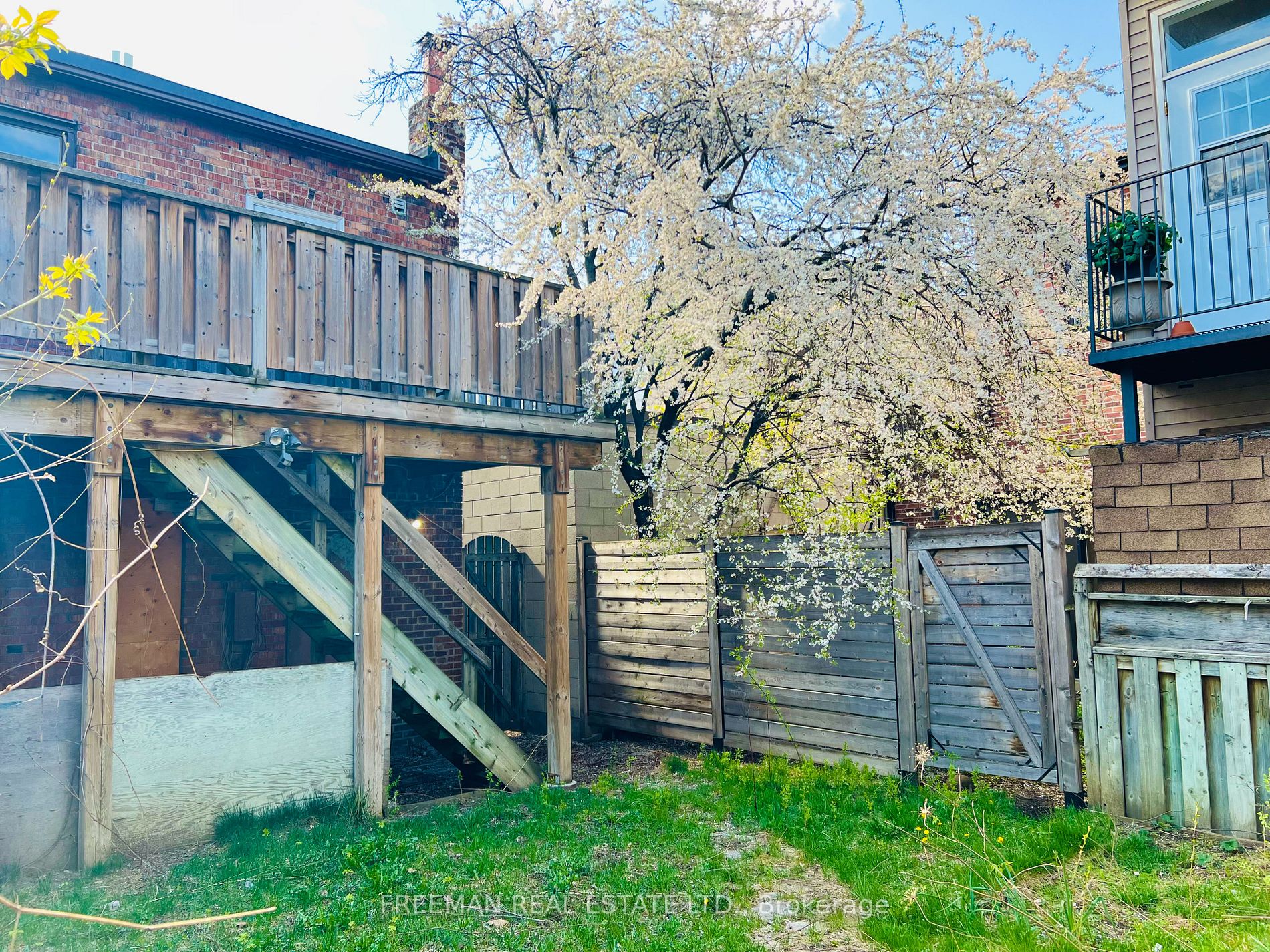 389 Jane St