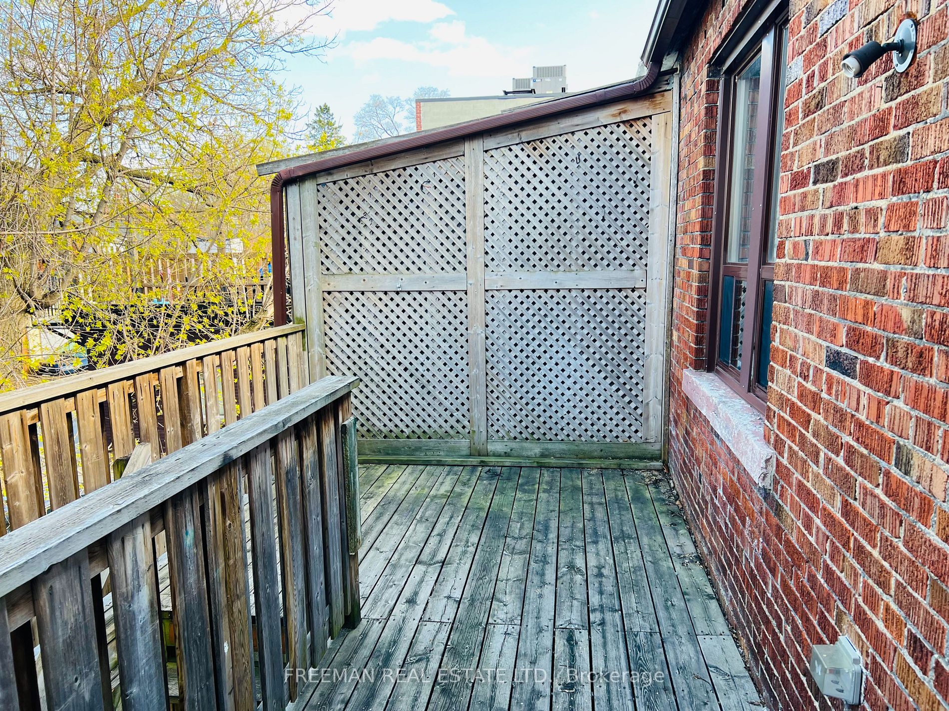 389 Jane St