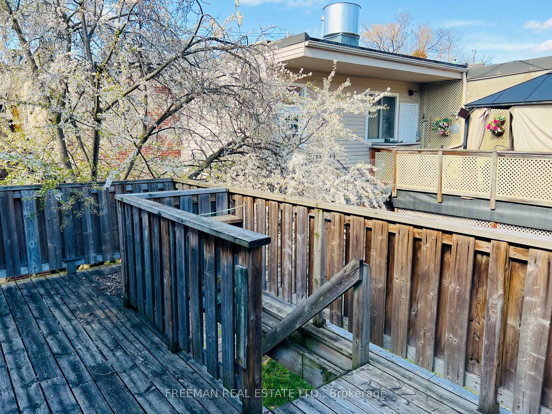 389 Jane St