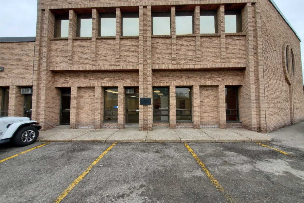 1030 Kamato Rd, Mississauga