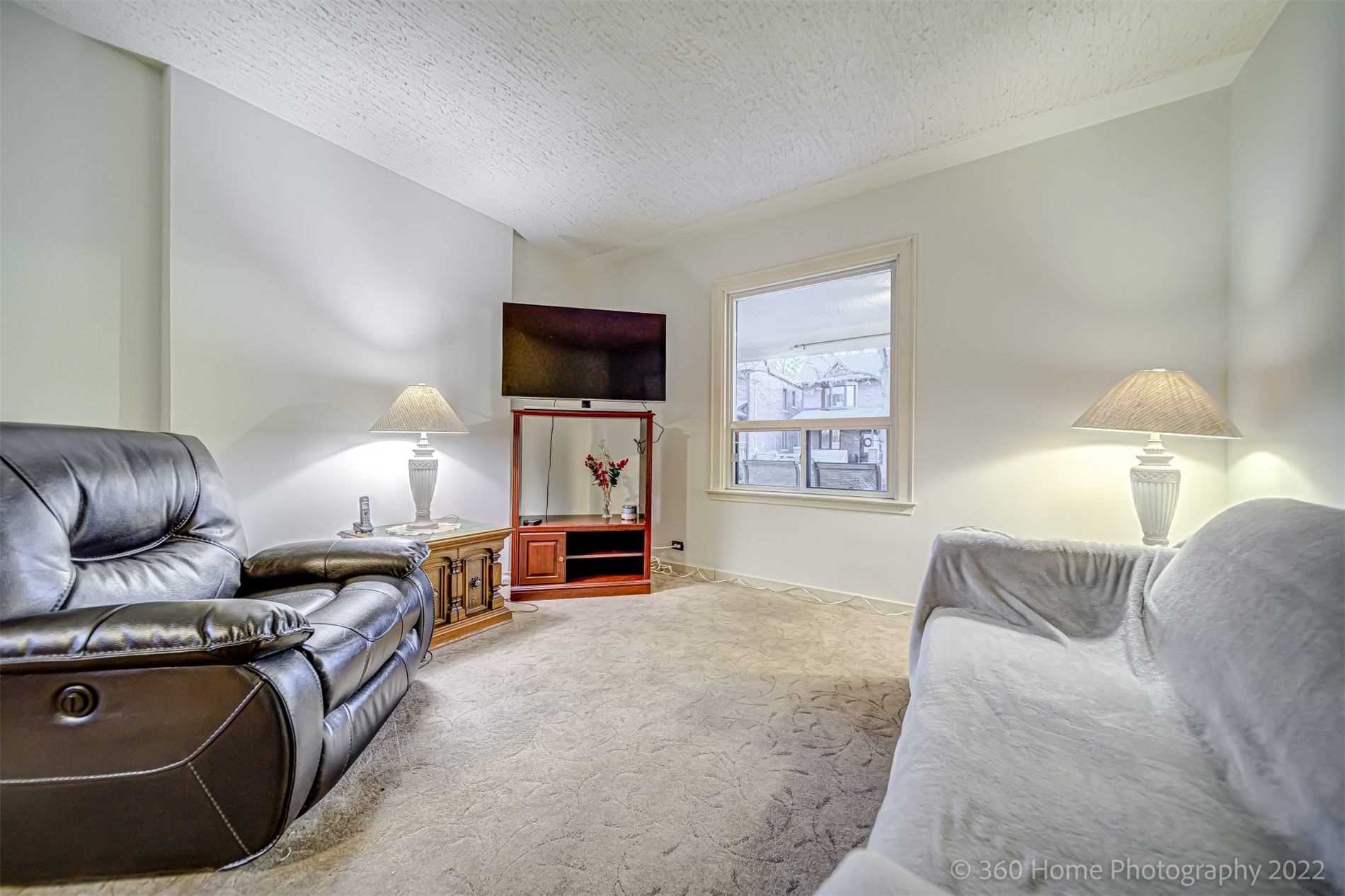 Listing W5914149 - Large Photo # 7