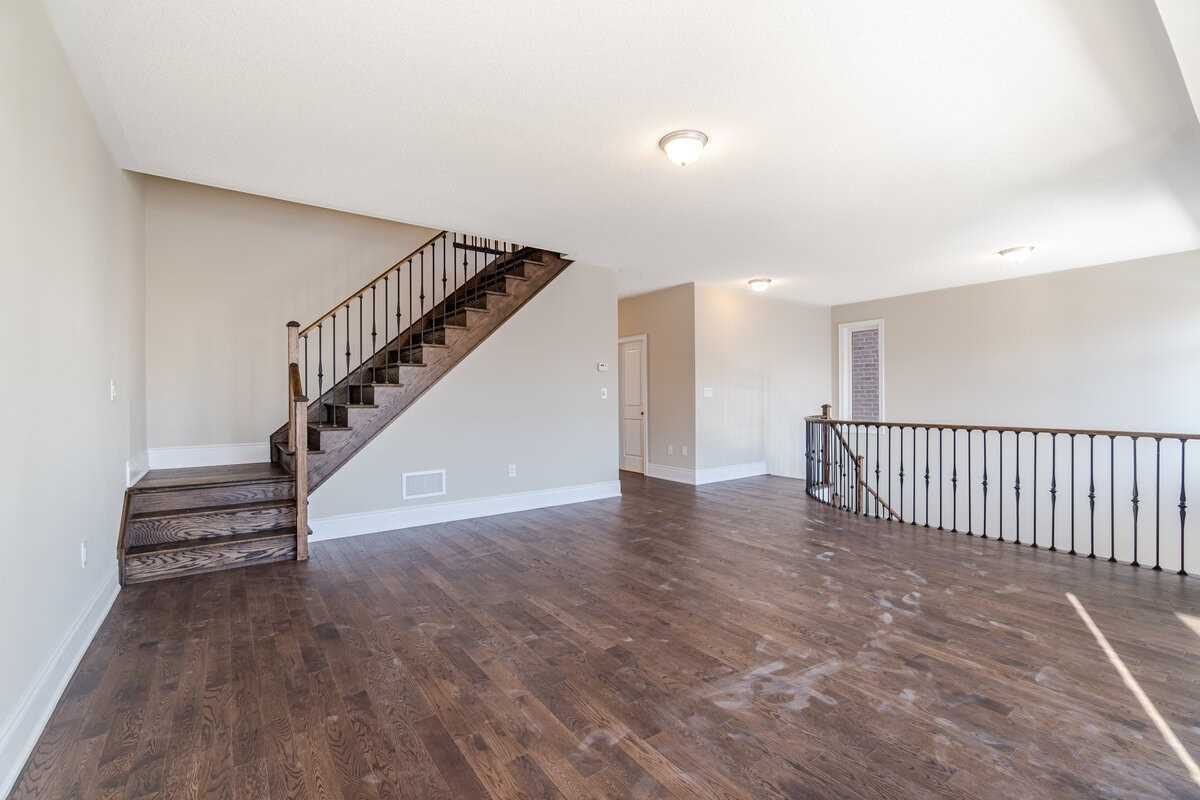 12 Junior Rd