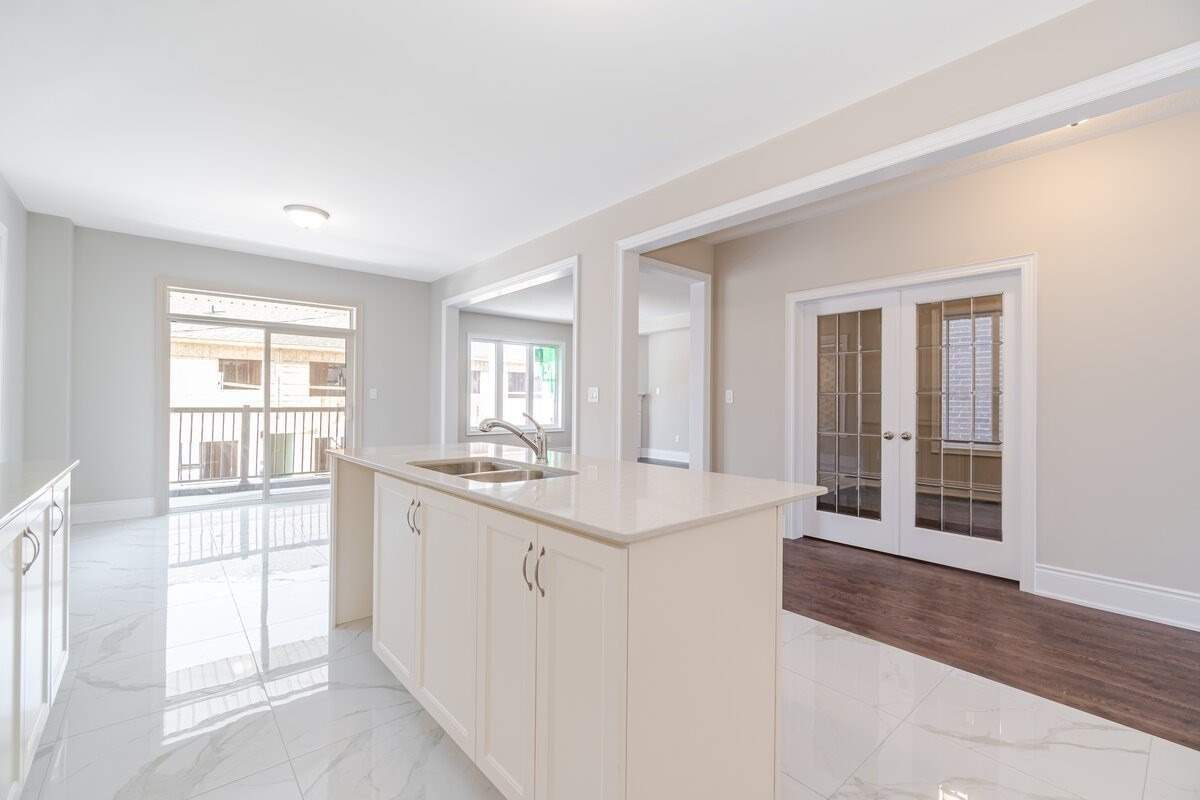 12 Junior Rd