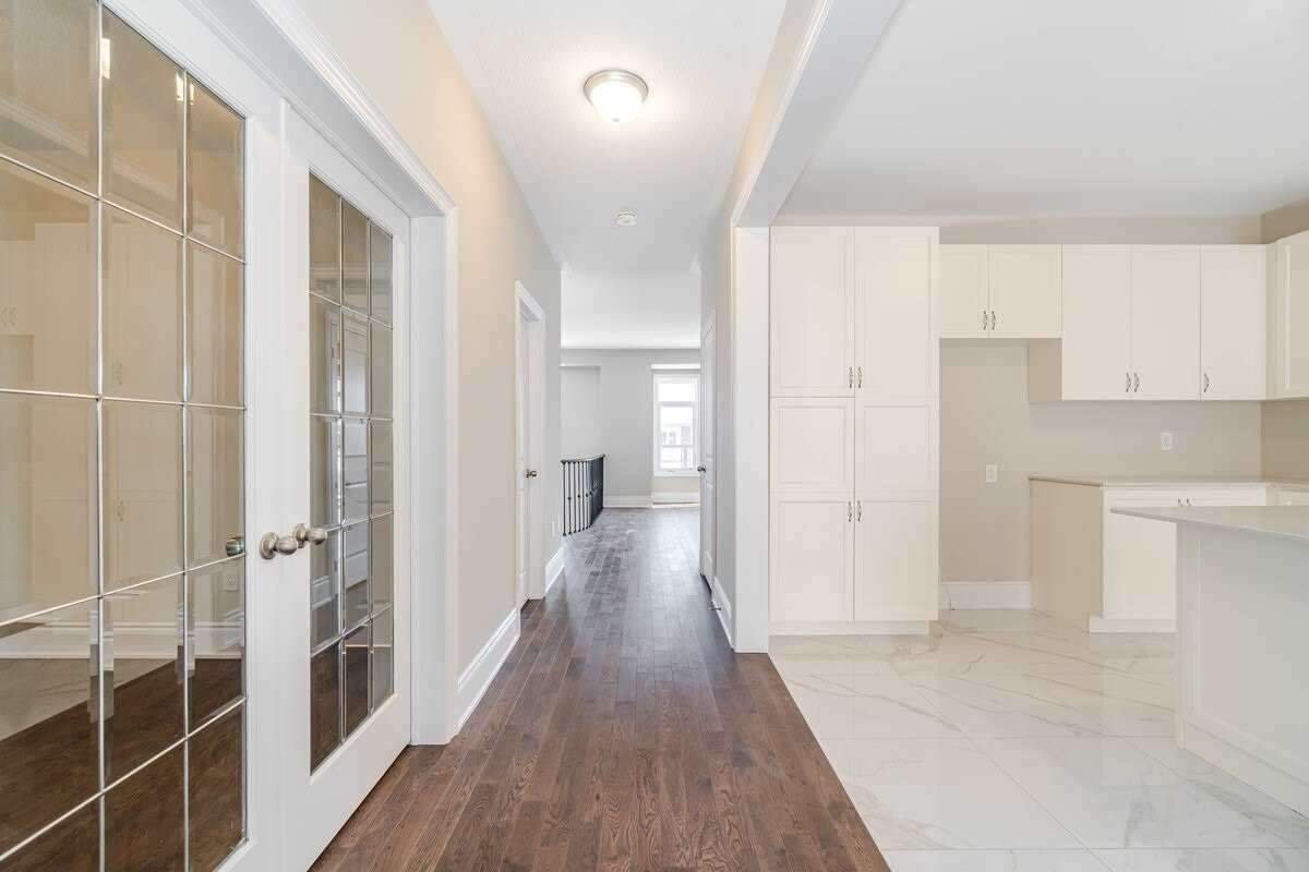 12 Junior Rd