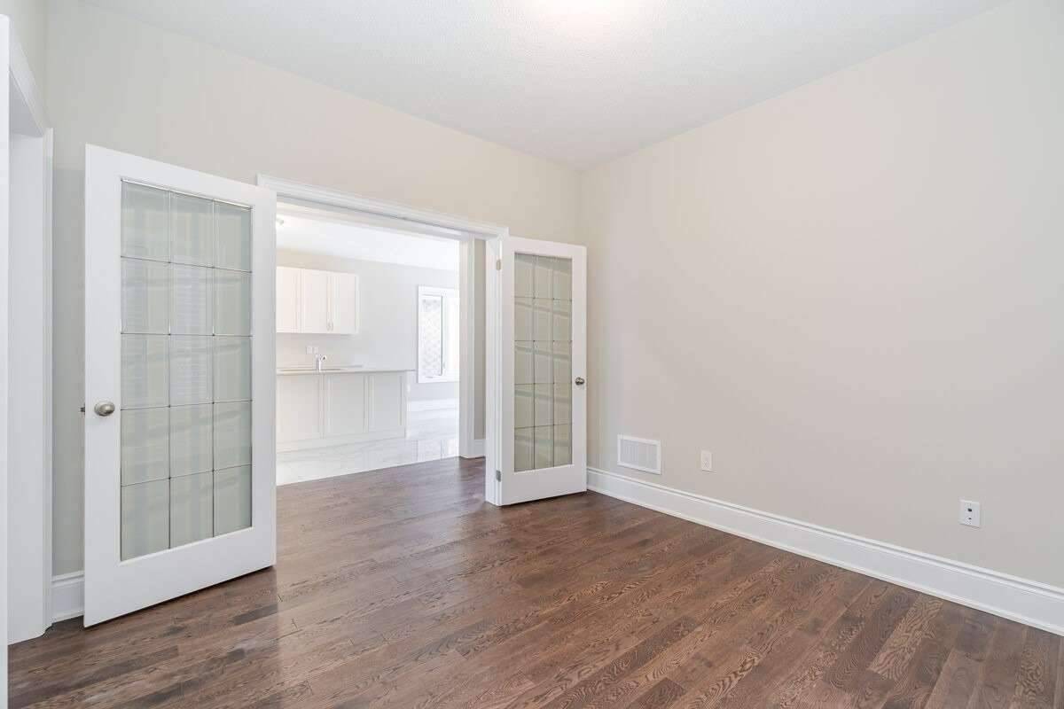 12 Junior Rd