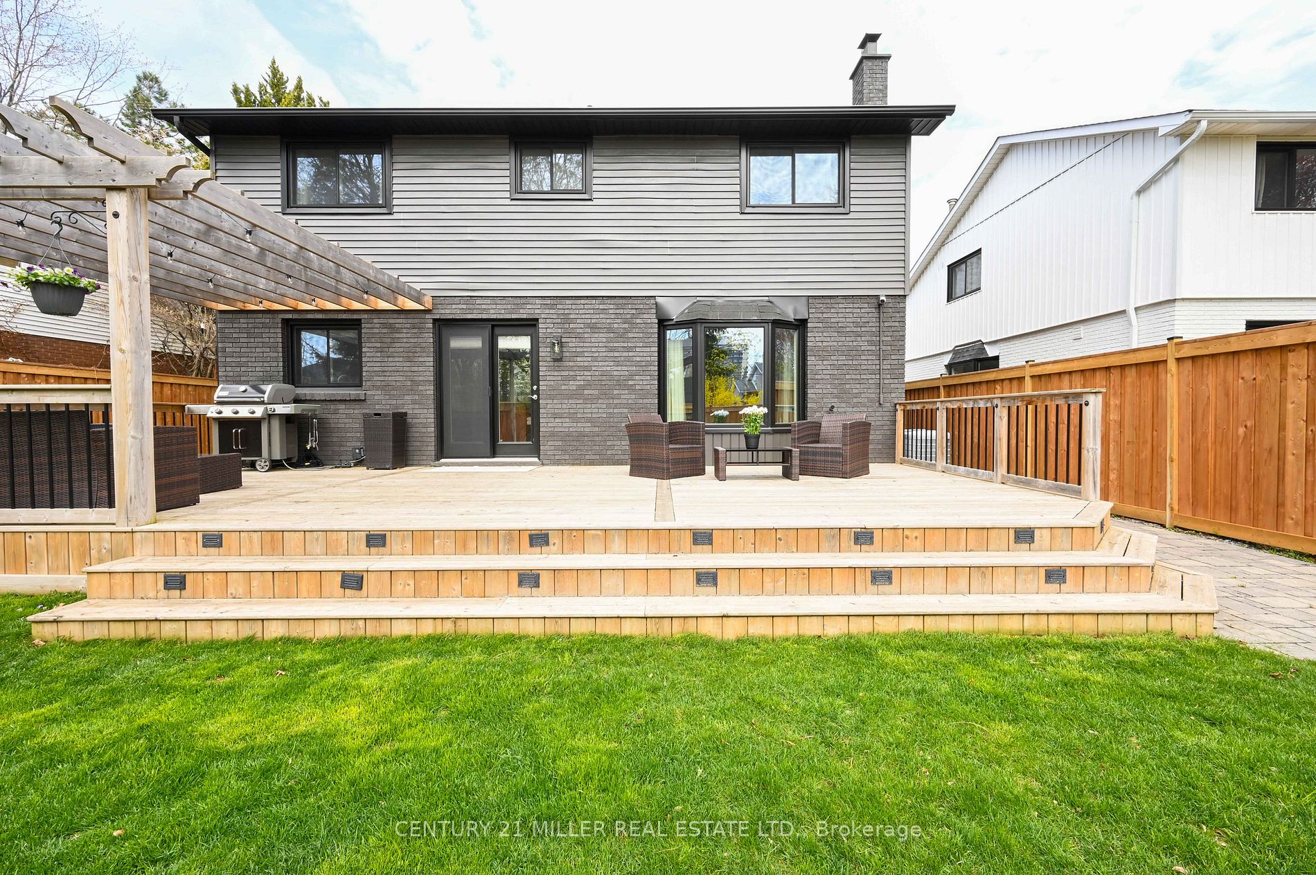 412 Swanson Crt