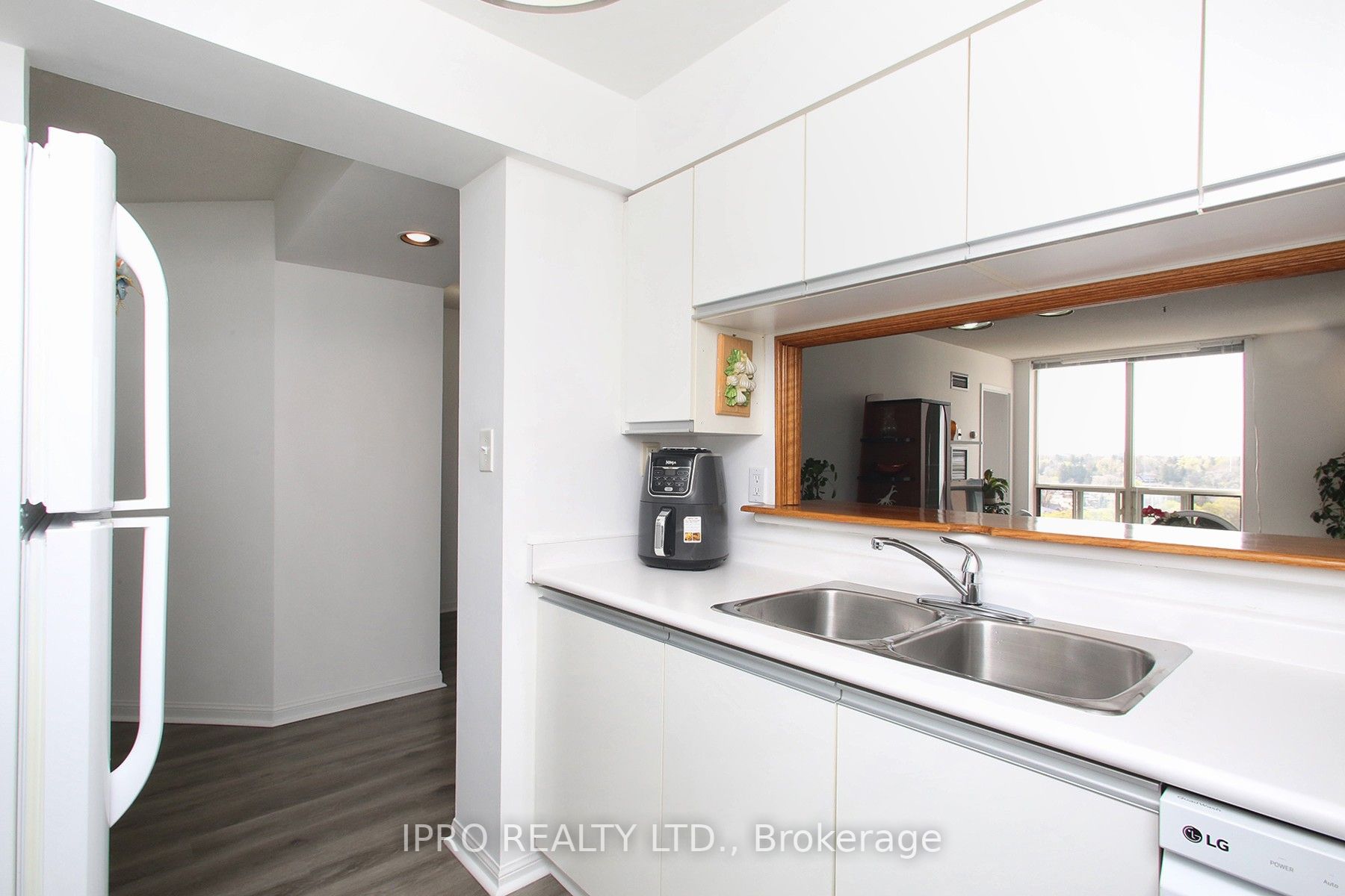 1 Hickory Tree Rd, #1607