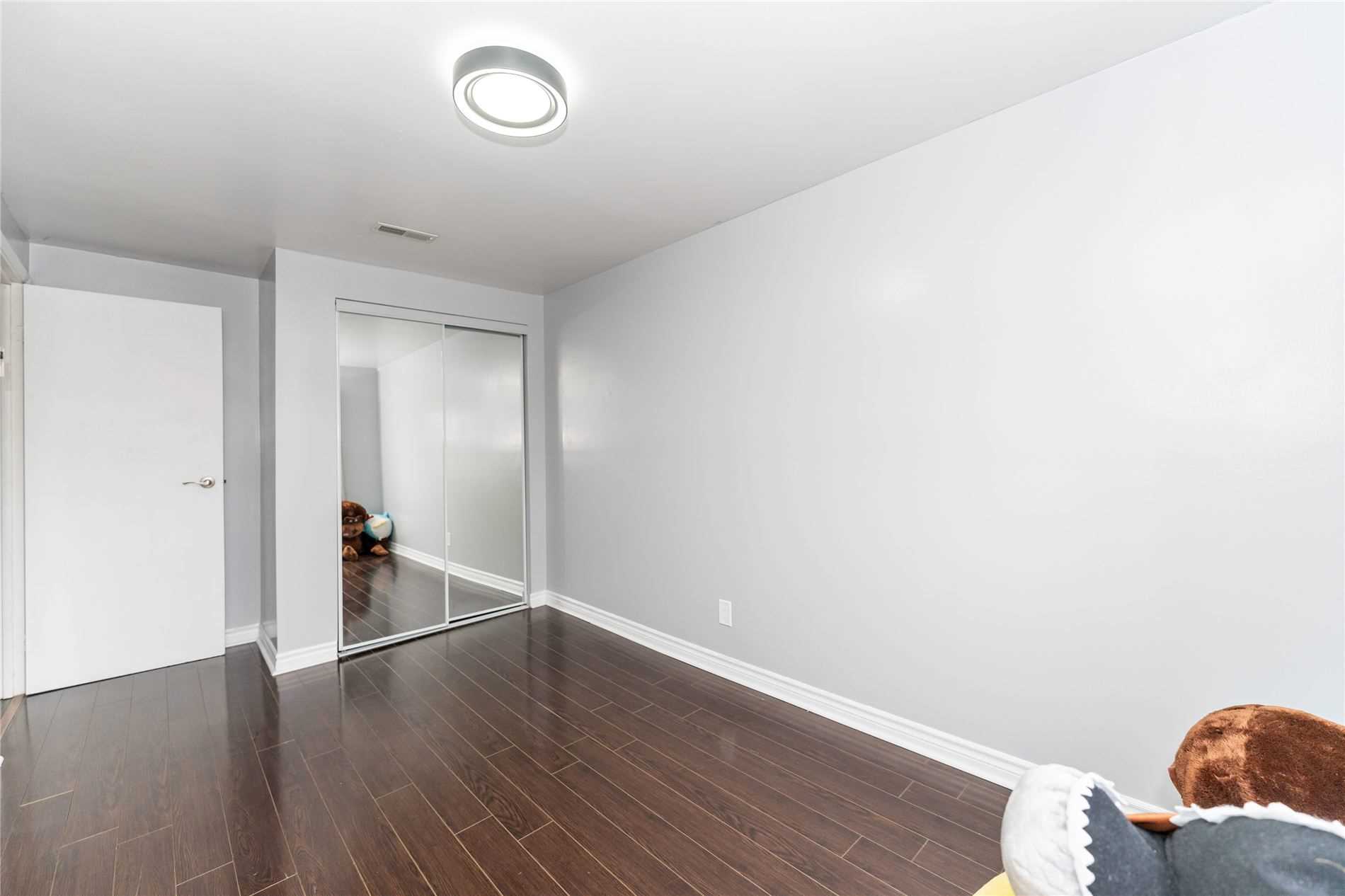 Listing W5914665 - Large Photo # 17
