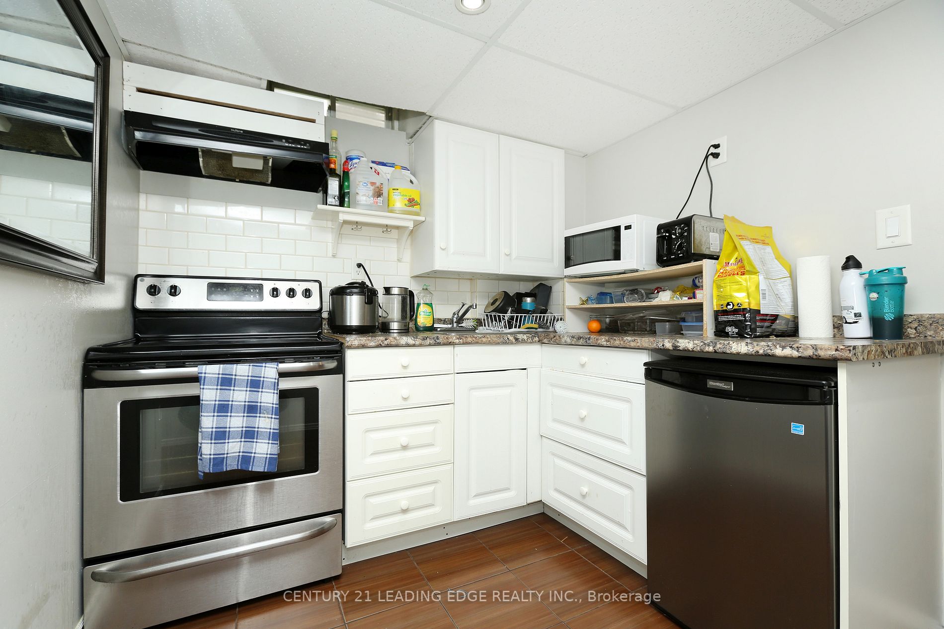 121 Livingston Rd