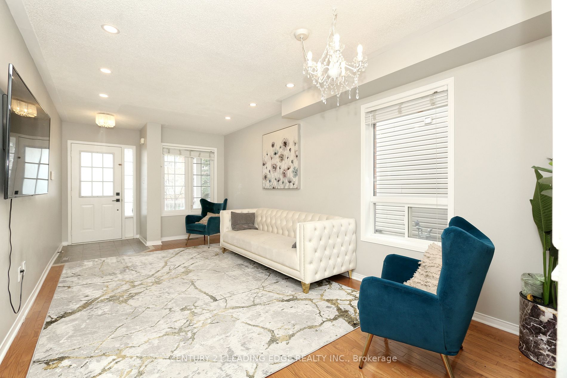 121 Livingston Rd