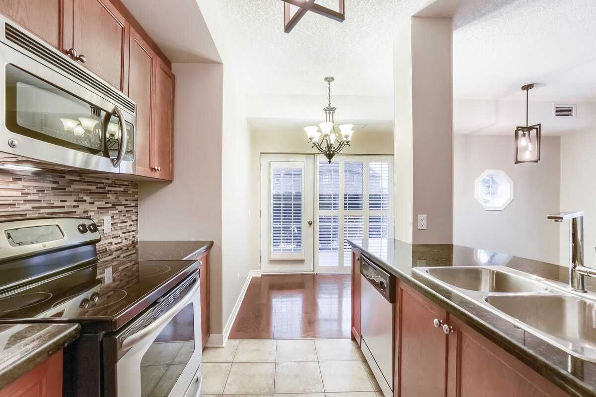 Listing W5915405 - Large Photo # 12