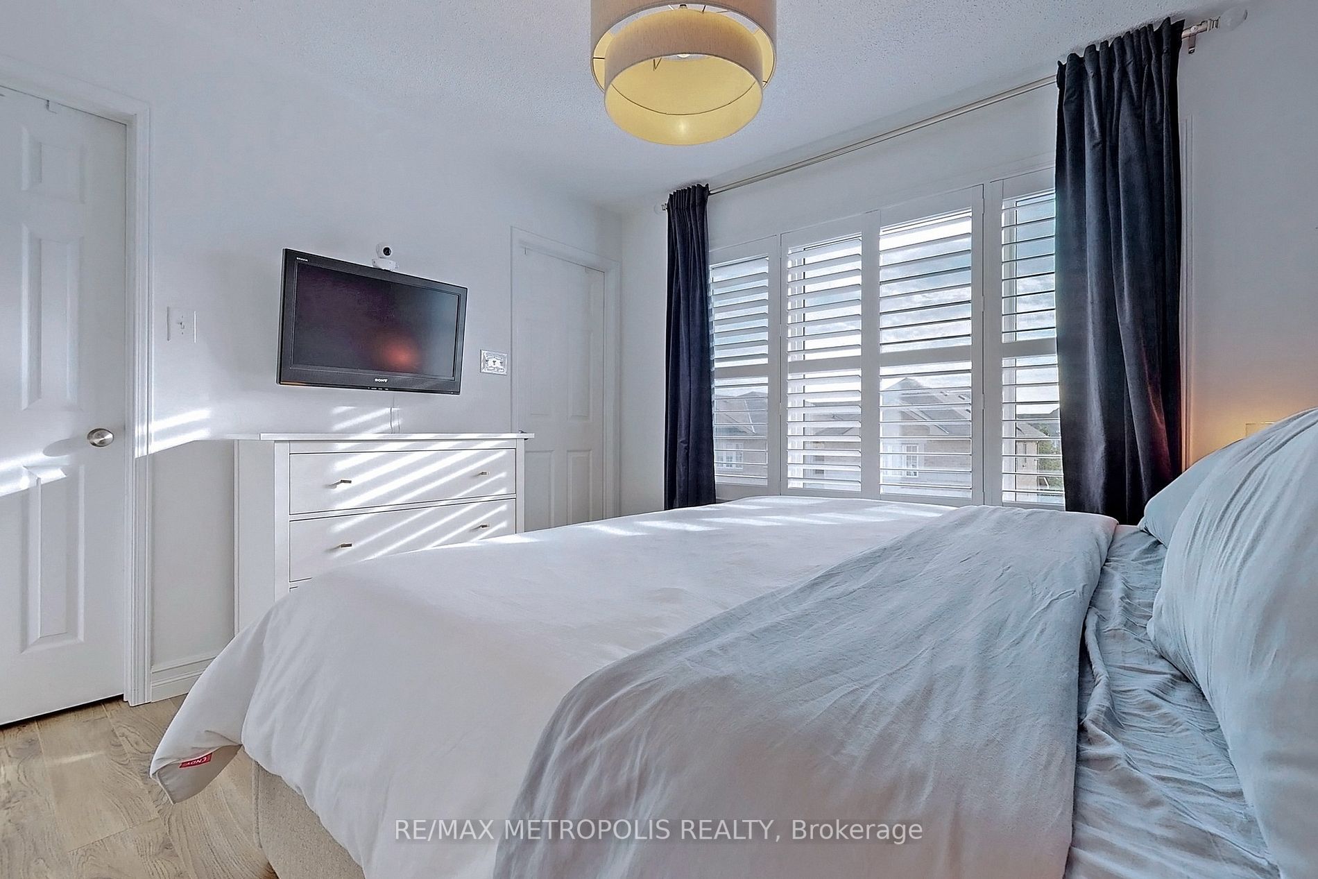 3050 Erin Centre Blvd, #29