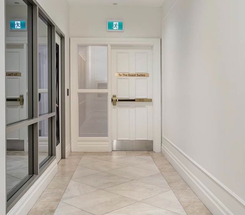 5233 Dundas St W, #720