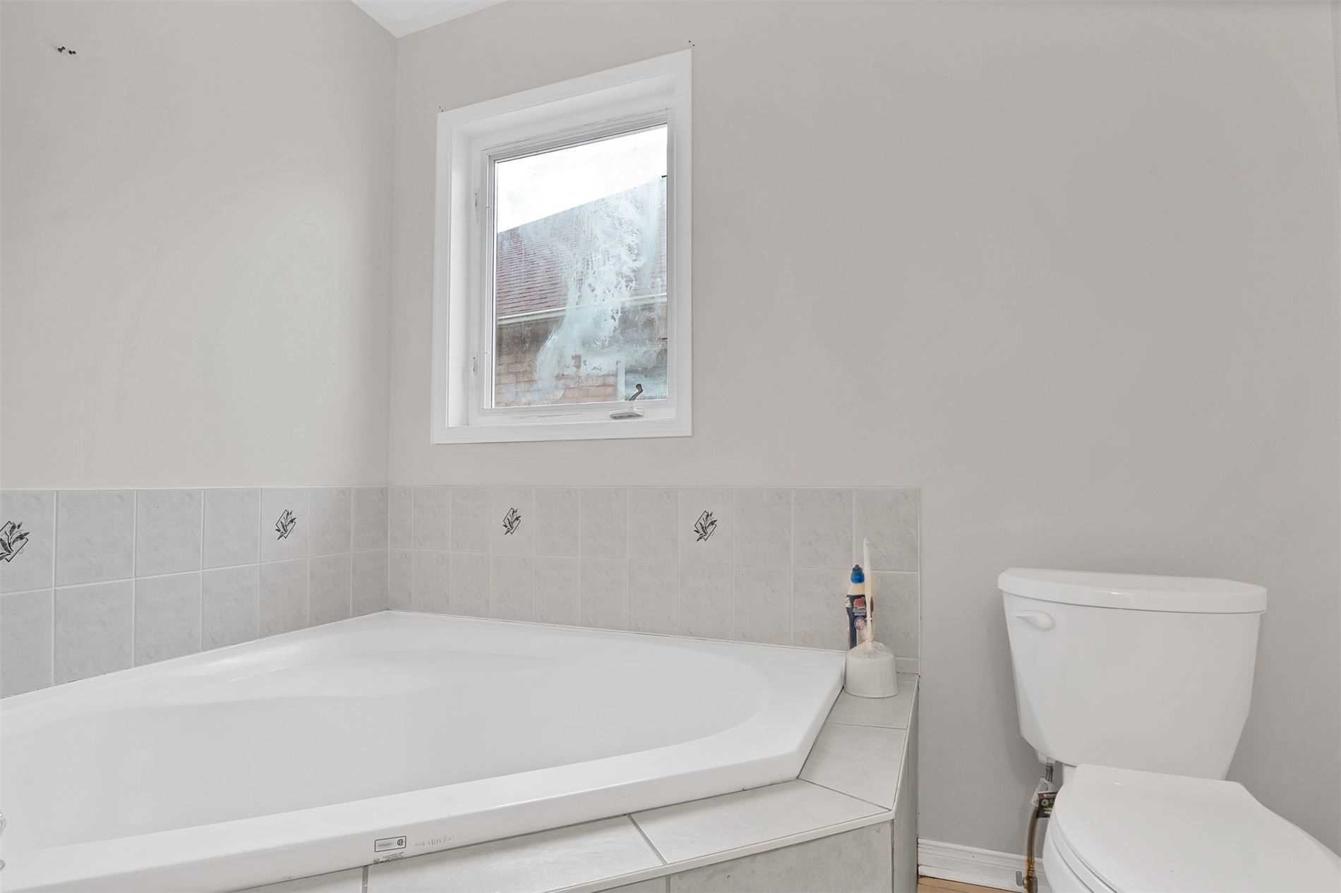 Listing W5915805 - Large Photo # 28