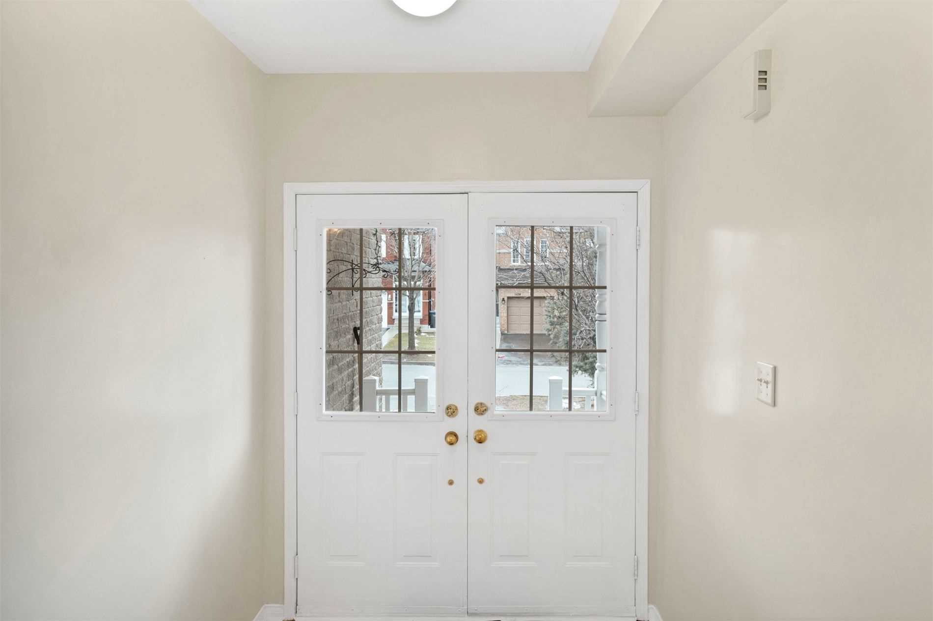 Listing W5915805 - Large Photo # 2