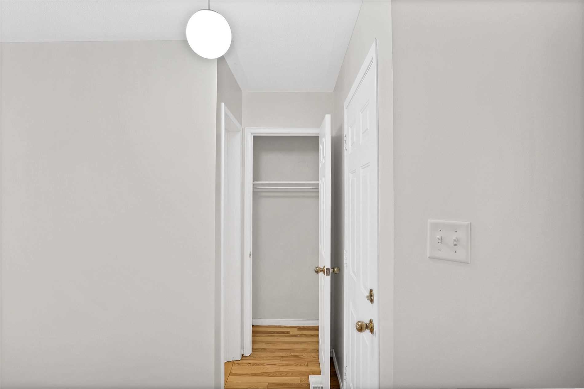 Listing W5915805 - Large Photo # 6