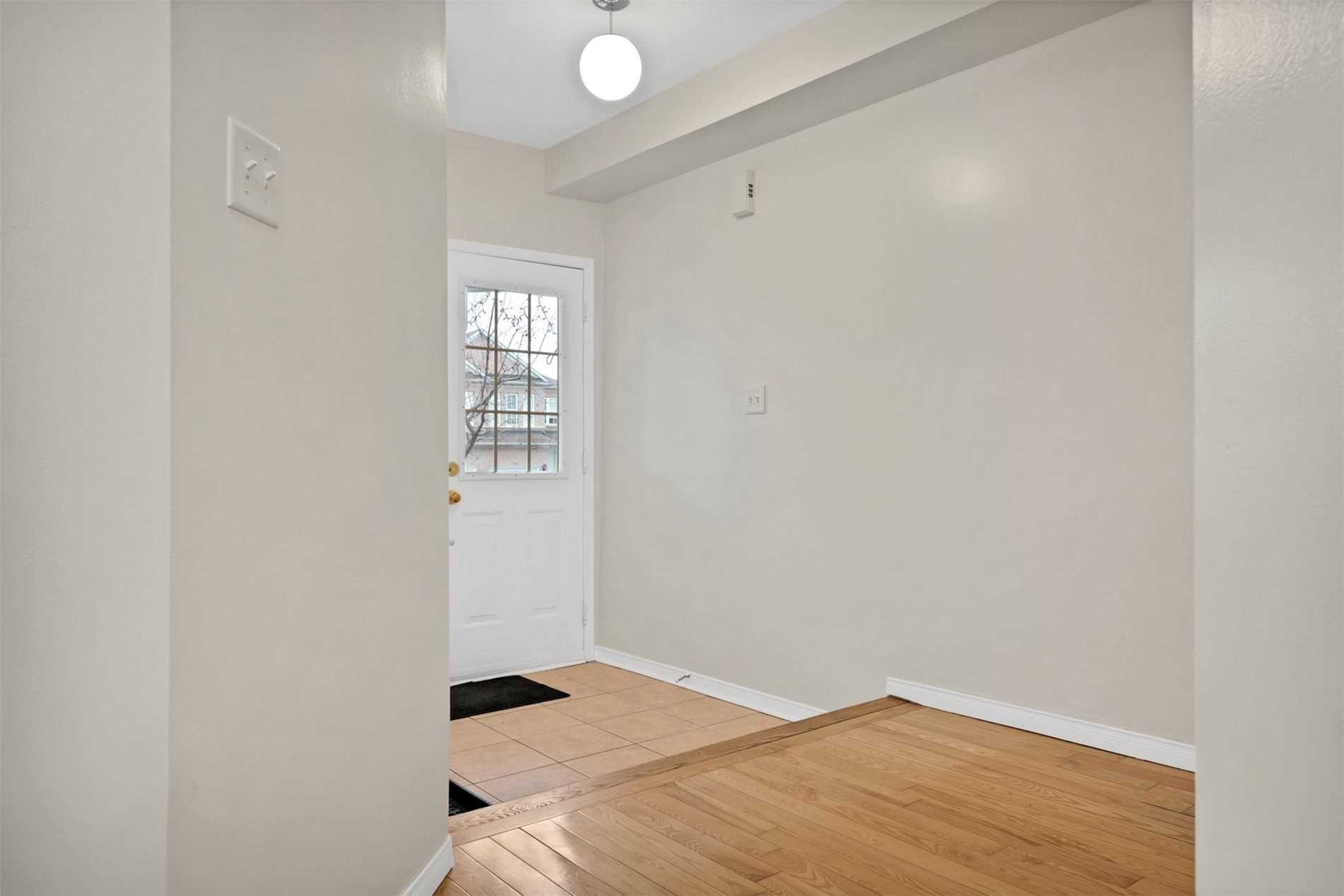 Listing W5915805 - Large Photo # 9