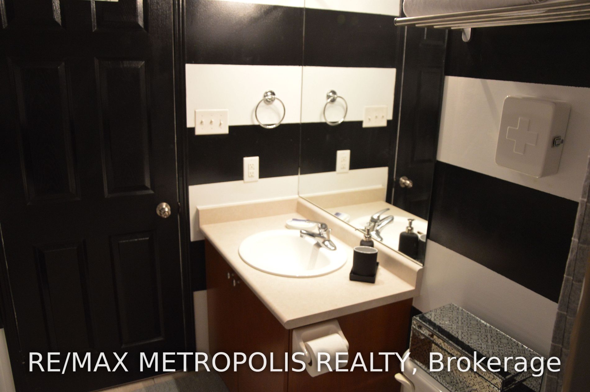 3050 Erin Centre Blvd, #29