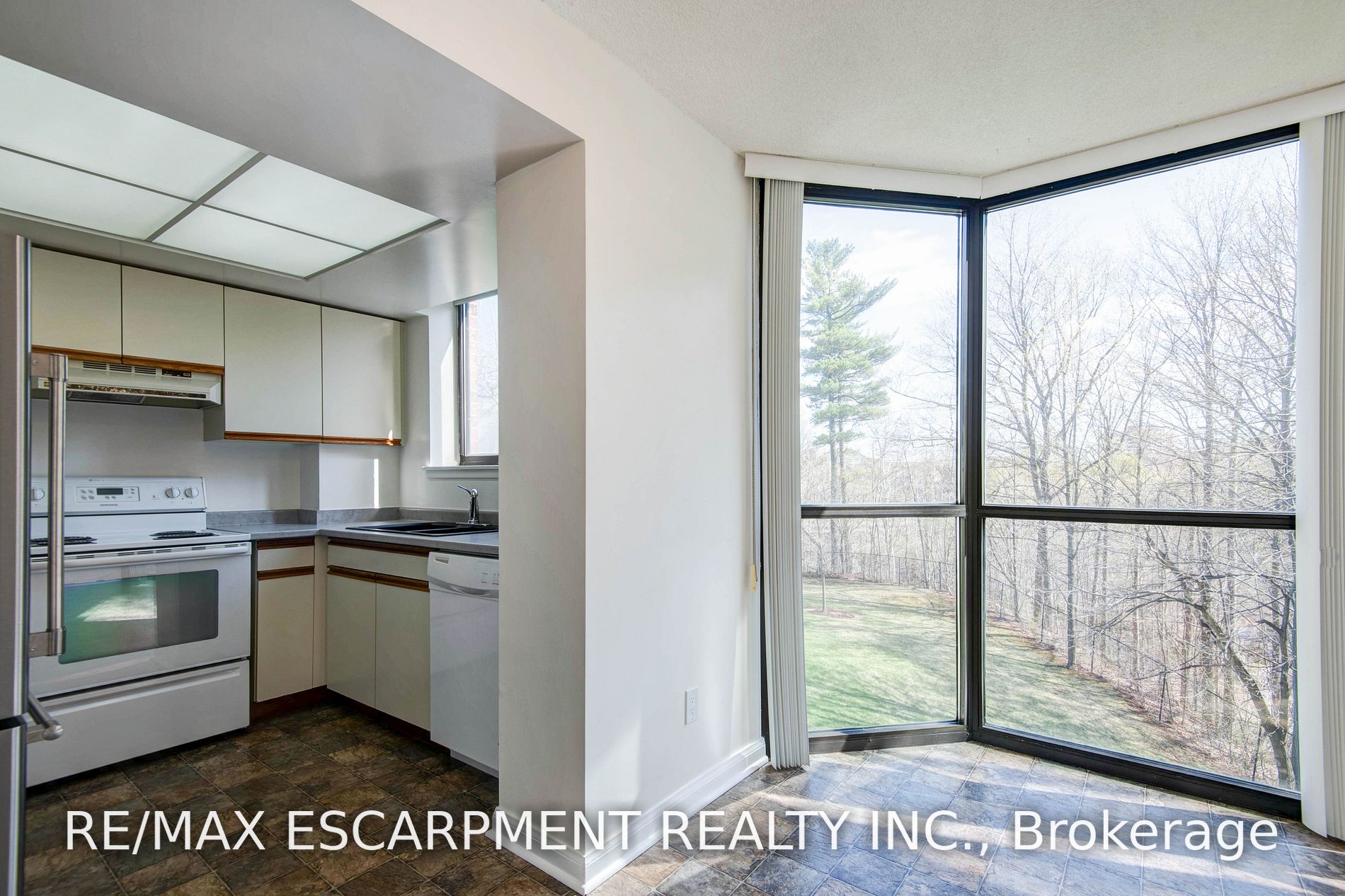 1230 Marlborough Court, #204