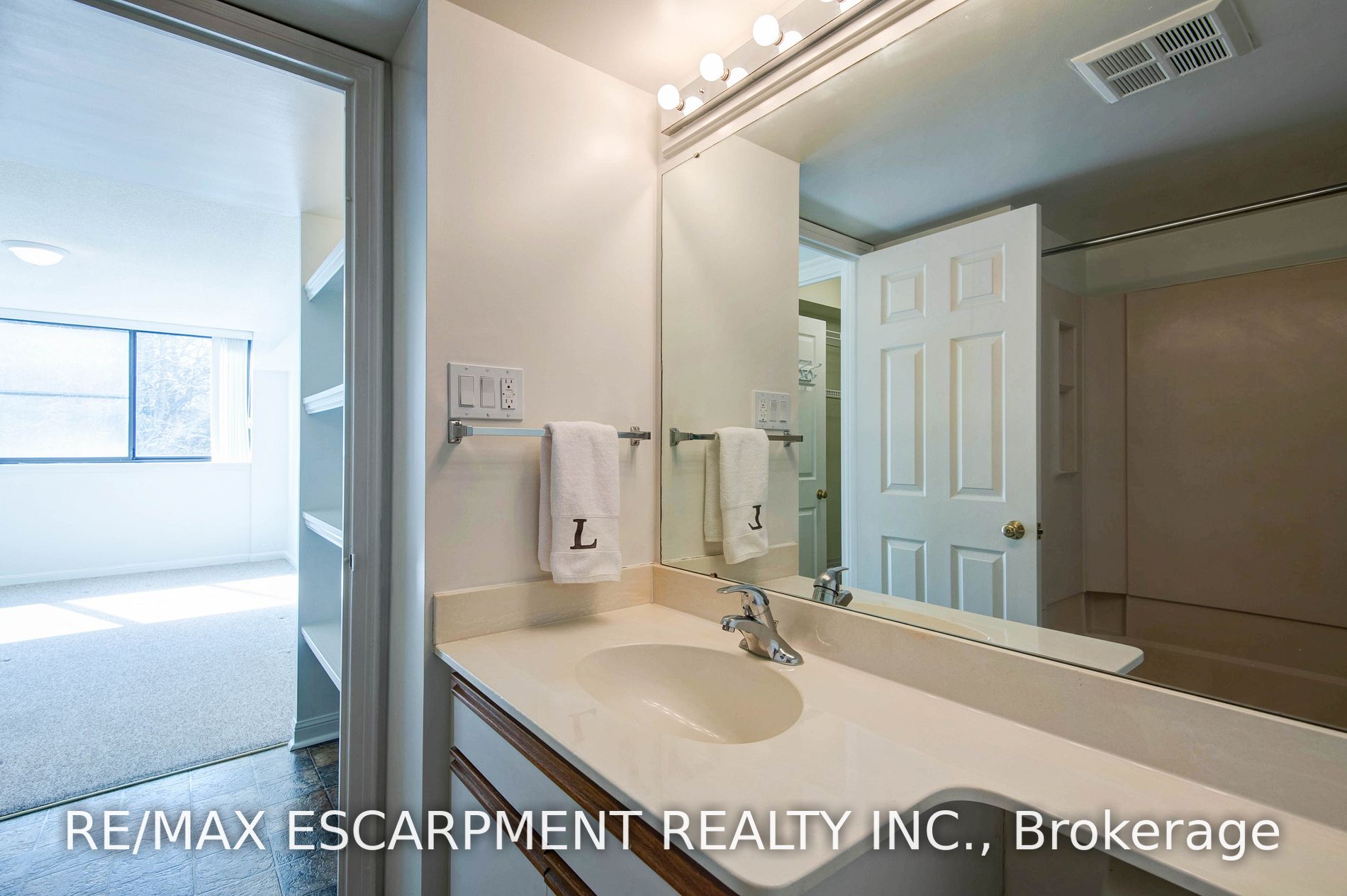 1230 Marlborough Court, #204