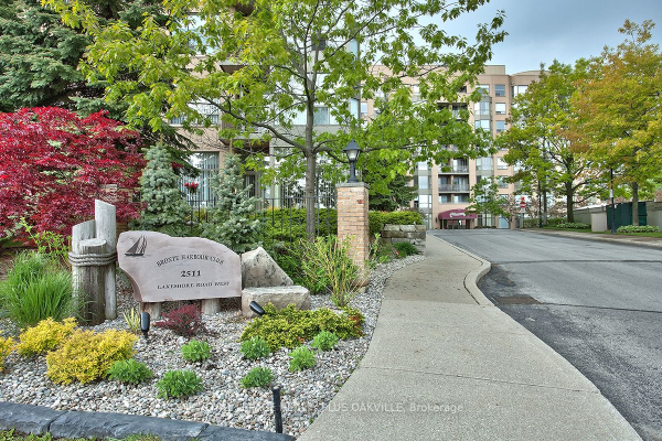 2511 Lakeshore Rd W, Oakville