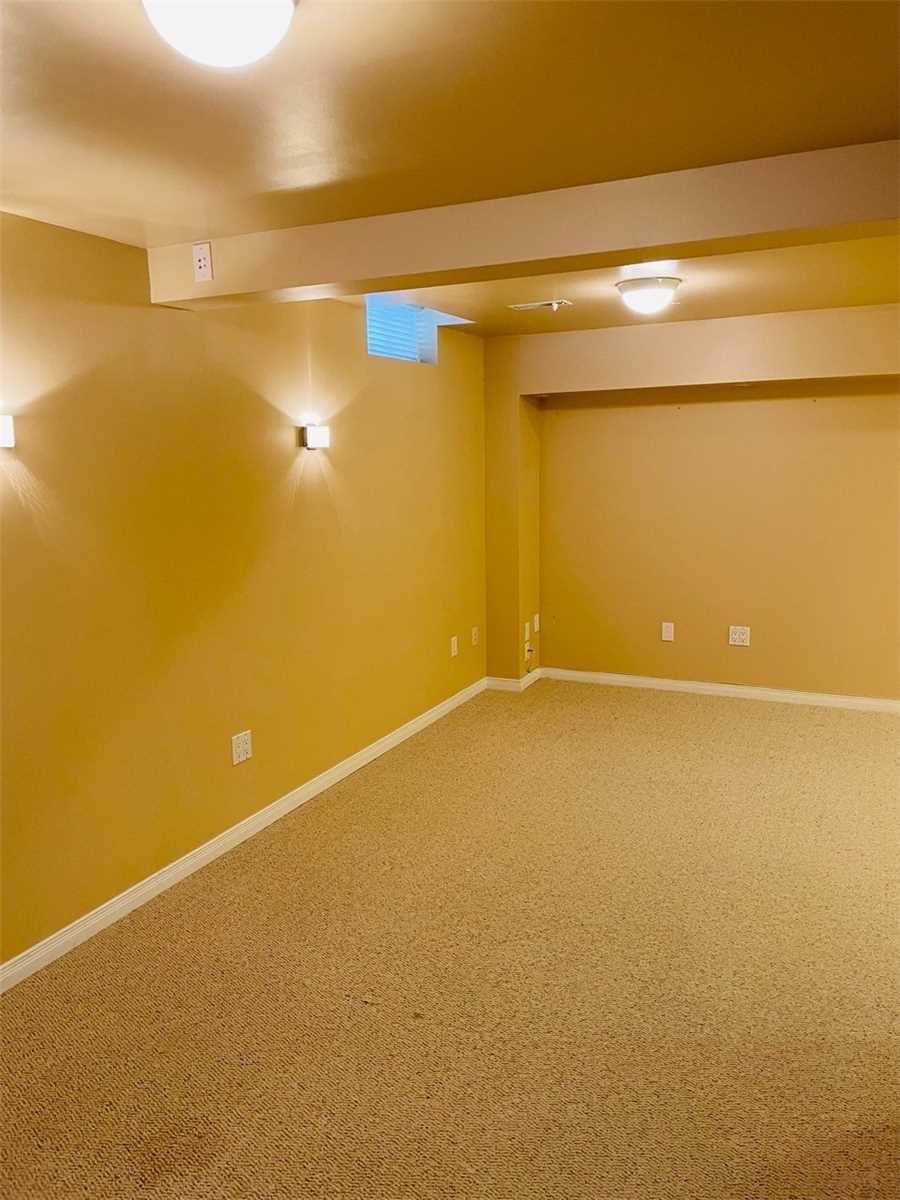 8 Prescott Drive