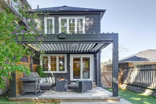 61 Government Rd, Toronto