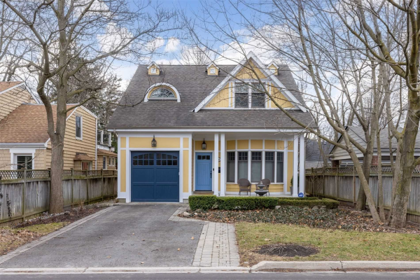300 Reynolds St, Oakville