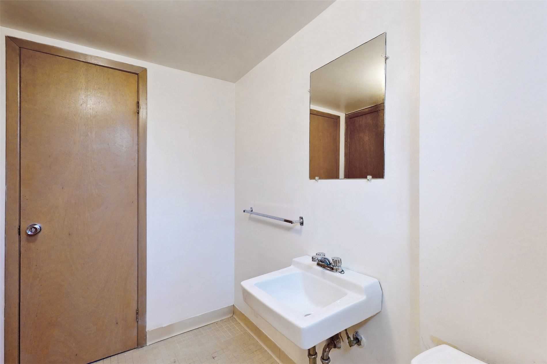 Listing W5916795 - Large Photo # 23
