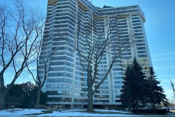 1300 Bloor St W, Mississauga