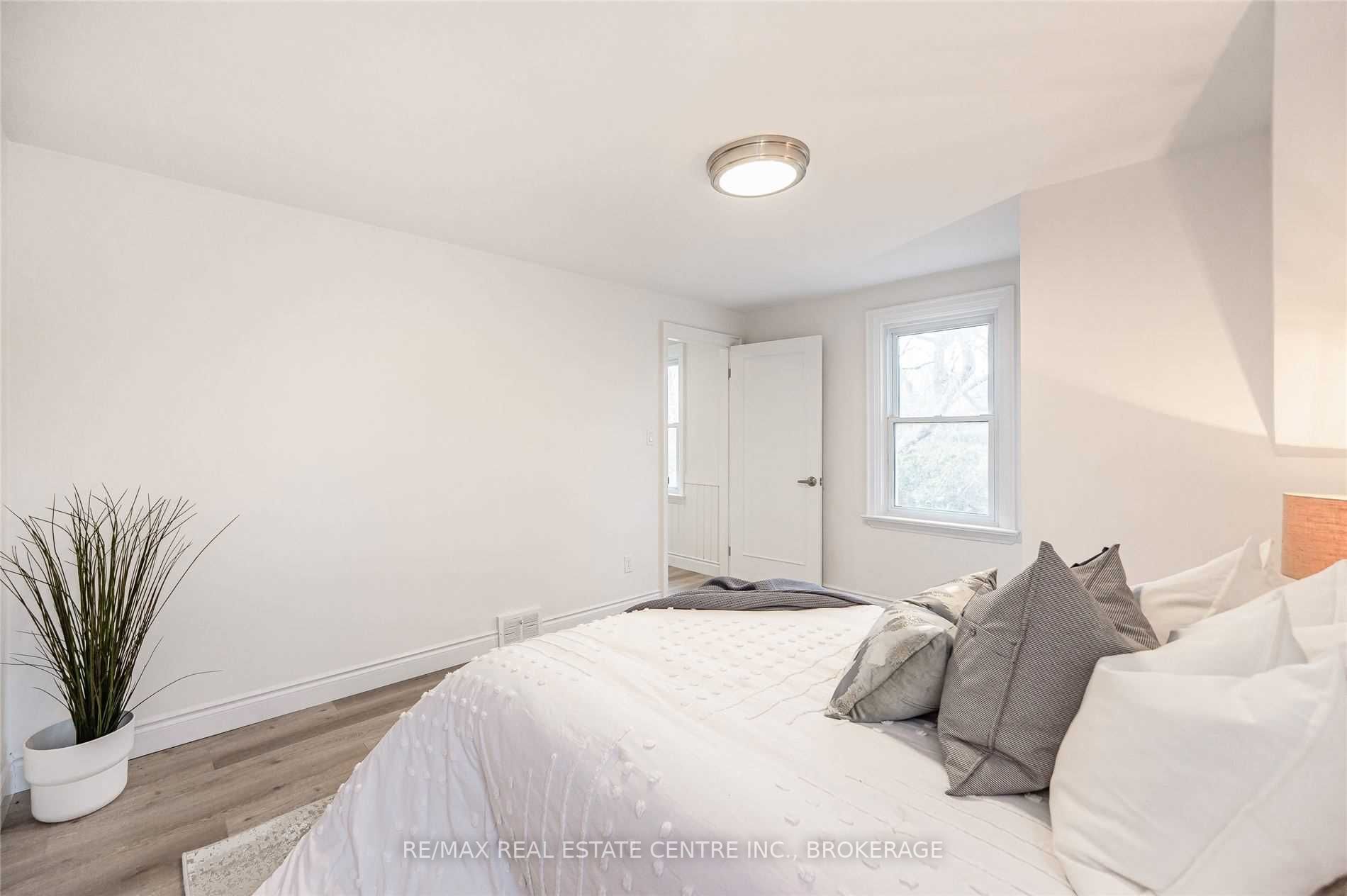 Listing W5917059 - Large Photo # 17