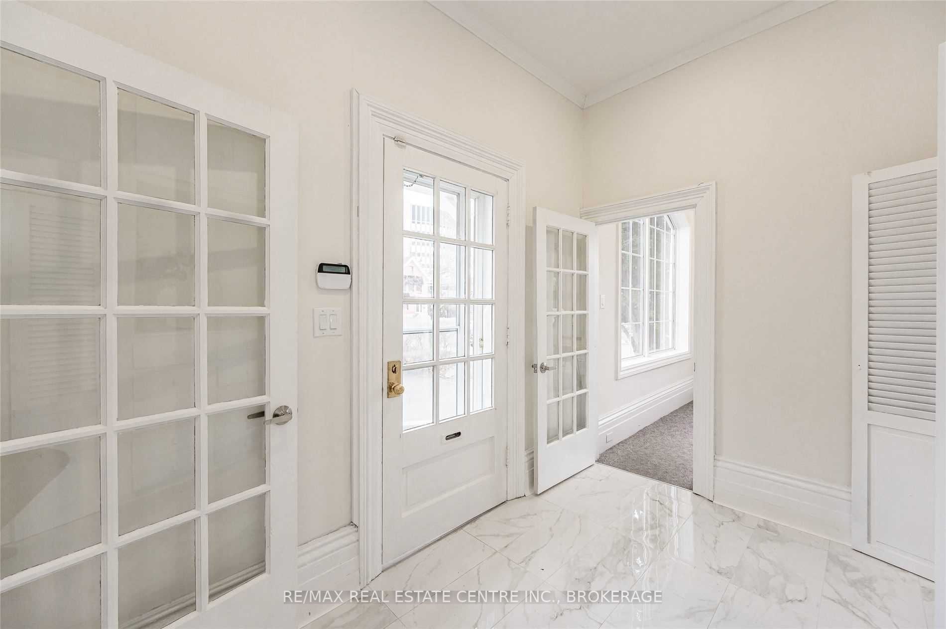 Listing W5917063 - Large Photo # 3