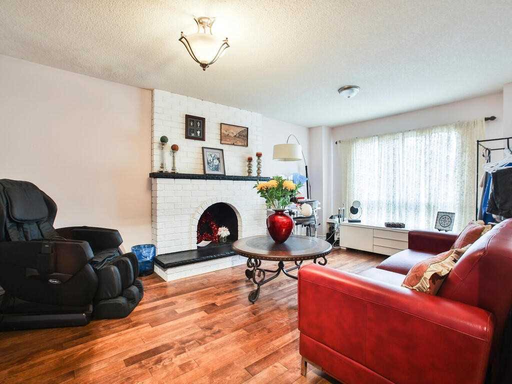 Listing W5917155 - Large Photo # 12