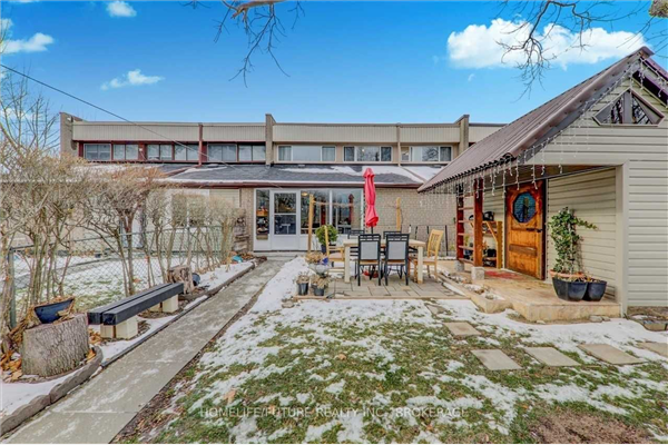 59 Driftwood Ave, Toronto