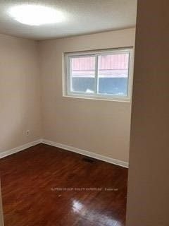 92 Silverstone Dr