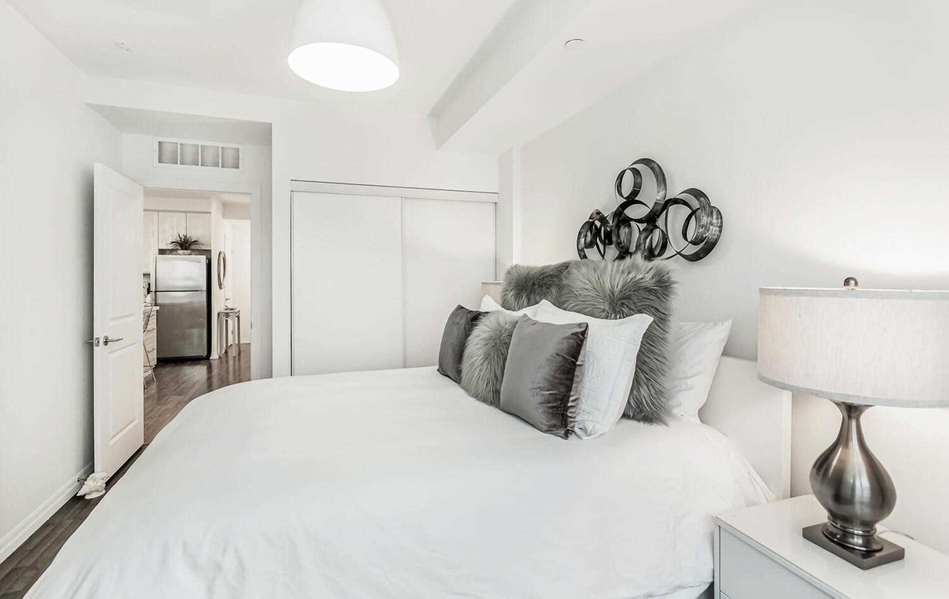 3563 Lake Shore Blvd W, #502
