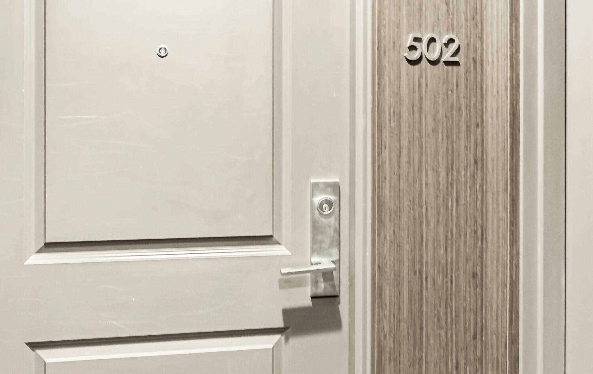 3563 Lake Shore Blvd W, #502