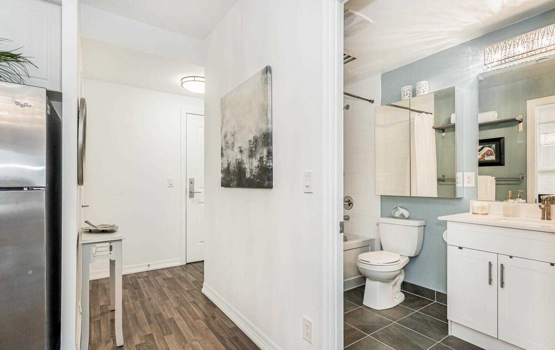 3563 Lake Shore Blvd W, #502