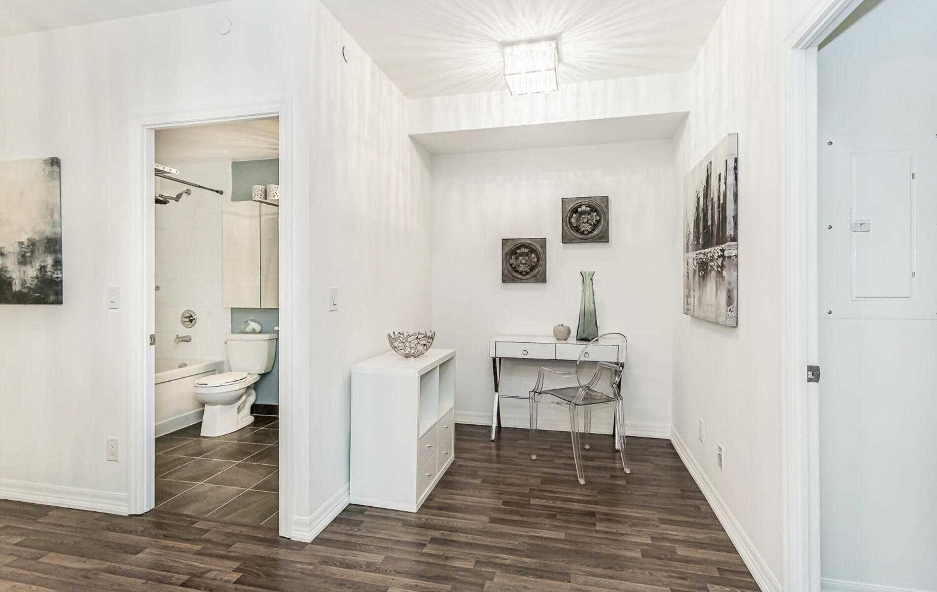 3563 Lake Shore Blvd W, #502