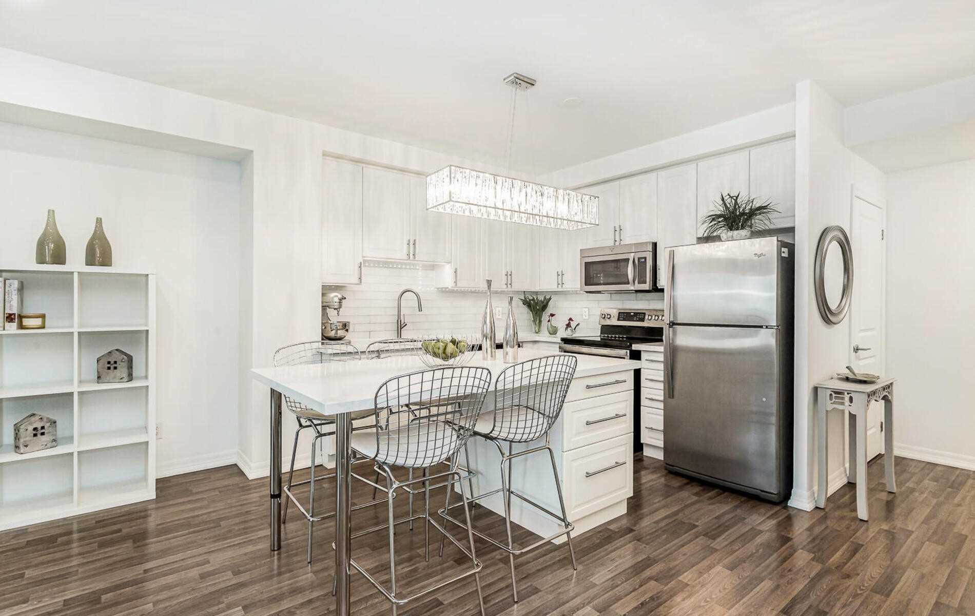3563 Lake Shore Blvd W, #502