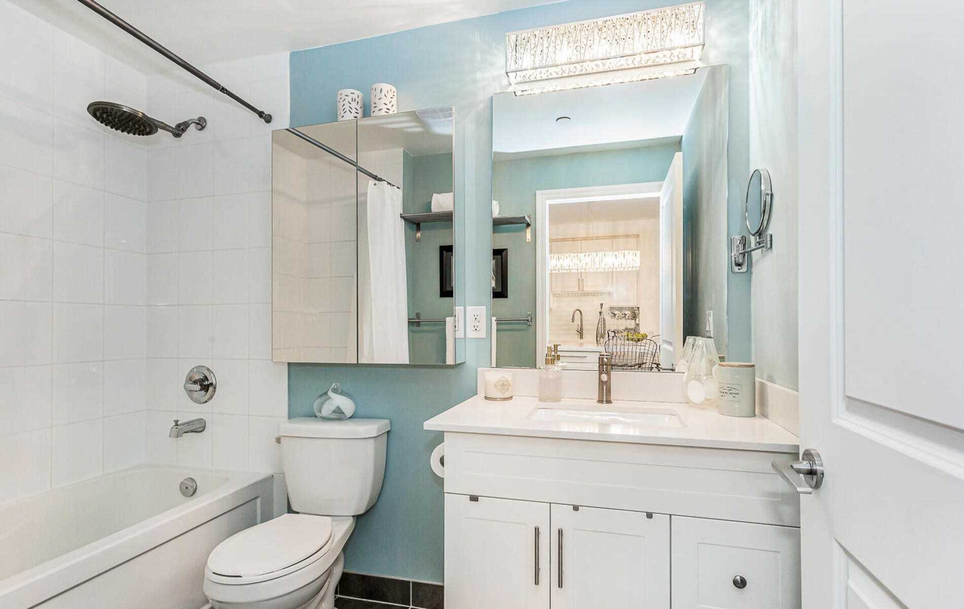 3563 Lake Shore Blvd W, #502