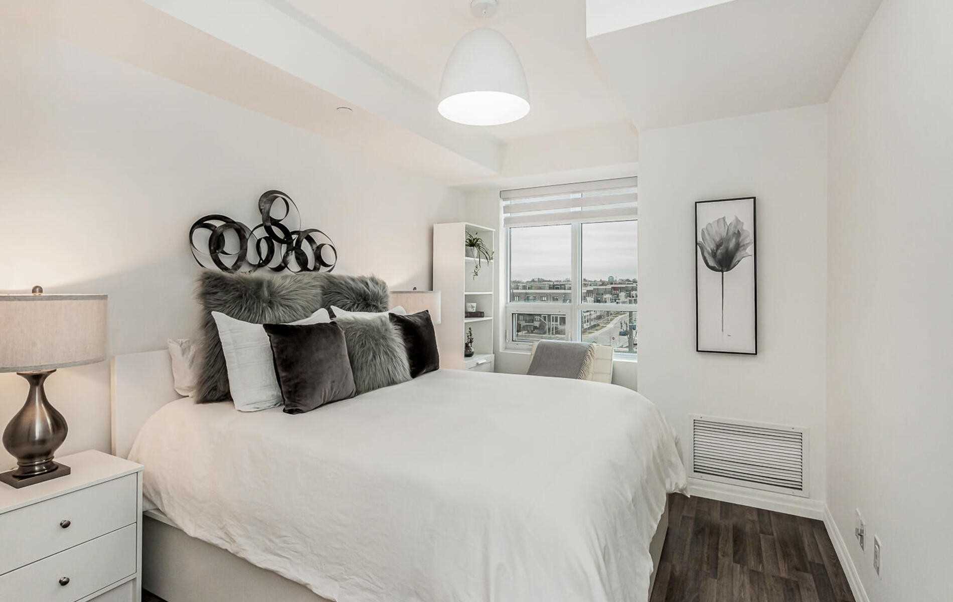 3563 Lake Shore Blvd W, #502