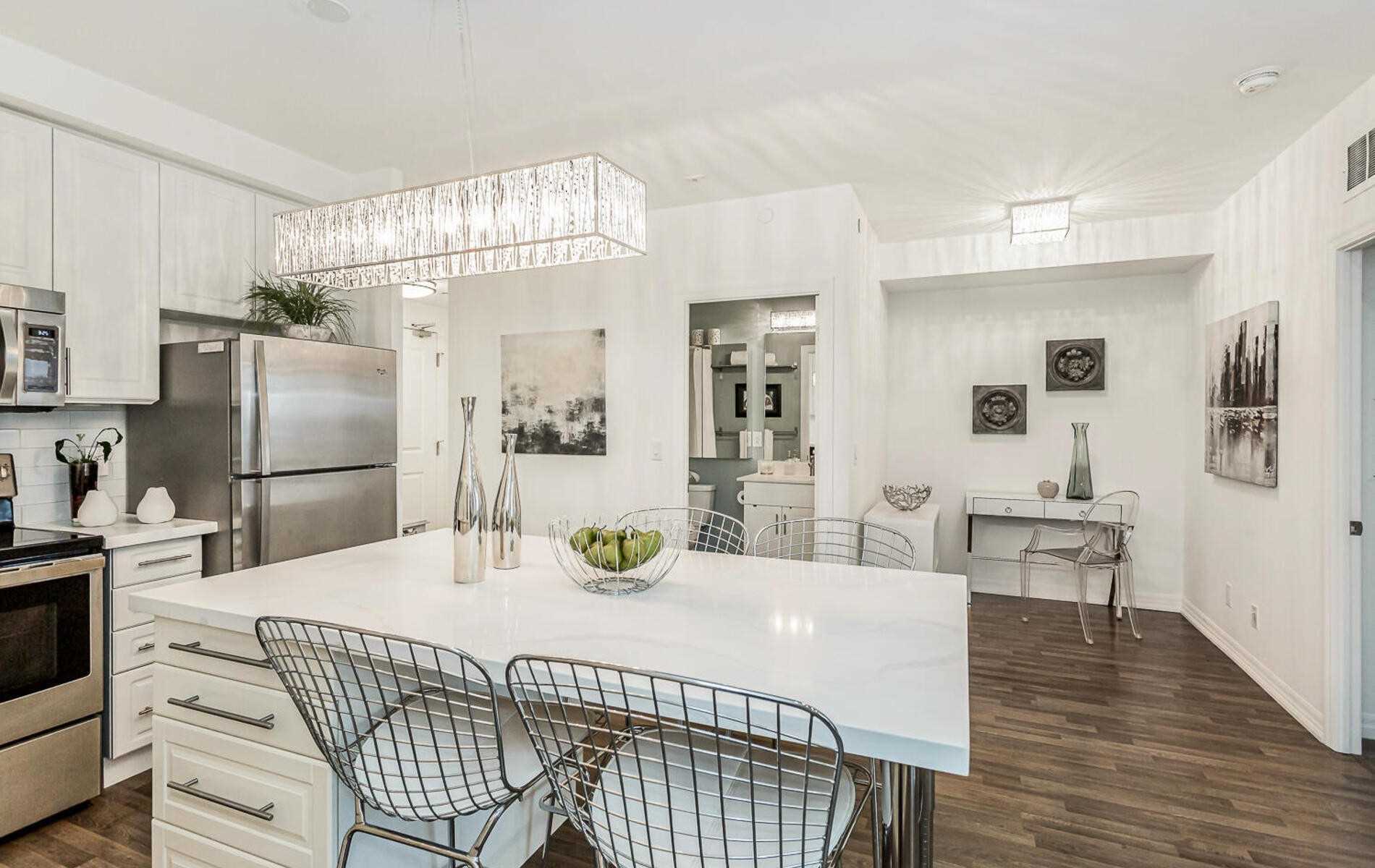 3563 Lake Shore Blvd W, #502